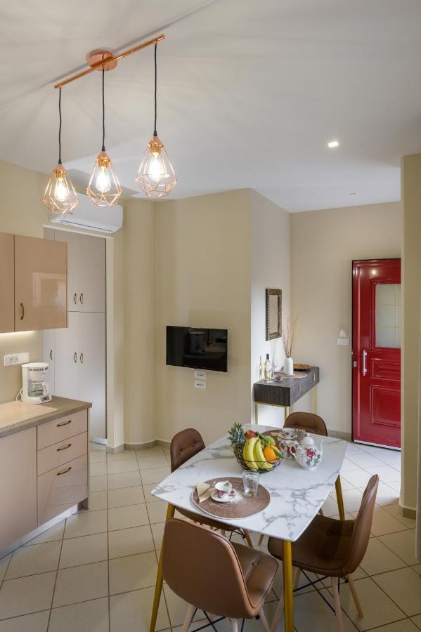 Nikola'S & Joanna'S Apartments 阿尔戈斯托利翁 外观 照片